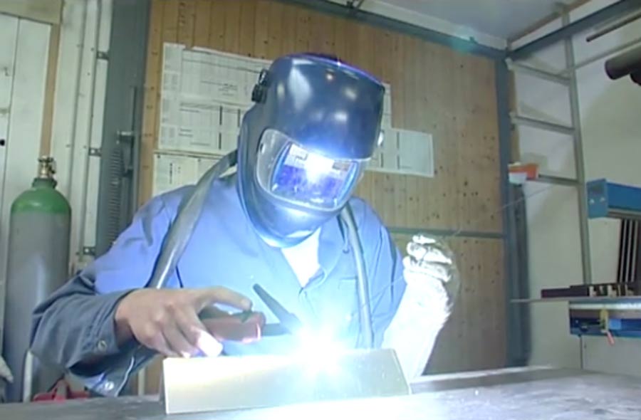 Ferblantier définition